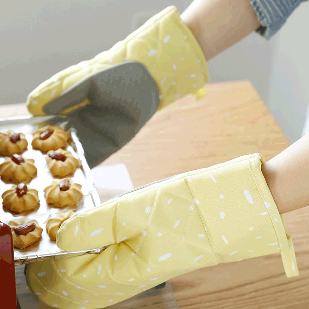 Two-Piece Quilted Oven Mitt Set