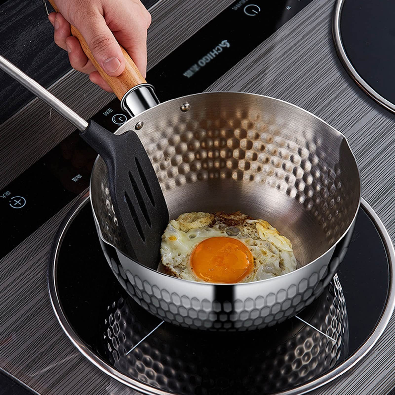 1.8L 304 Stainless Steel Saucepan with Pour Spout